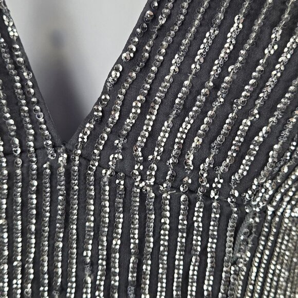 Elegant Black and Silver Backless Dress - Picture 4 of 14